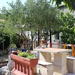 Ustavdic Appartement *