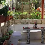 Ustavdic * Korčula