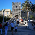 Ustavdic