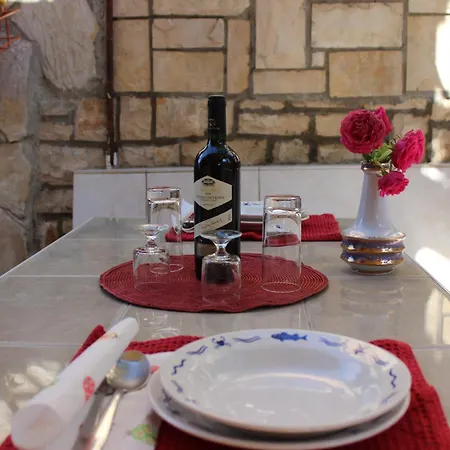 Apartment Ustavdic *