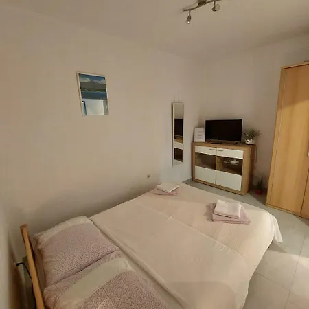 Ustavdic Apartment