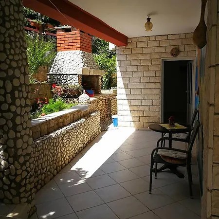 Ustavdic Korčula