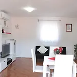Ustavdic