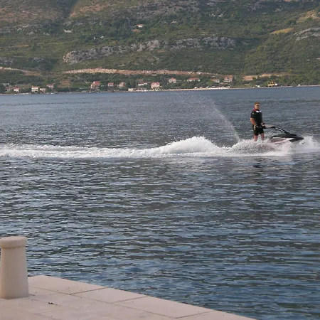 Ustavdic * Korčula