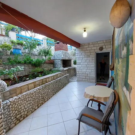 Apartamento Ustavdic *