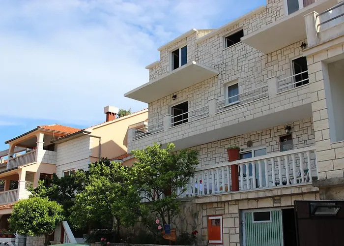 דירה Ustavdic קורצולה