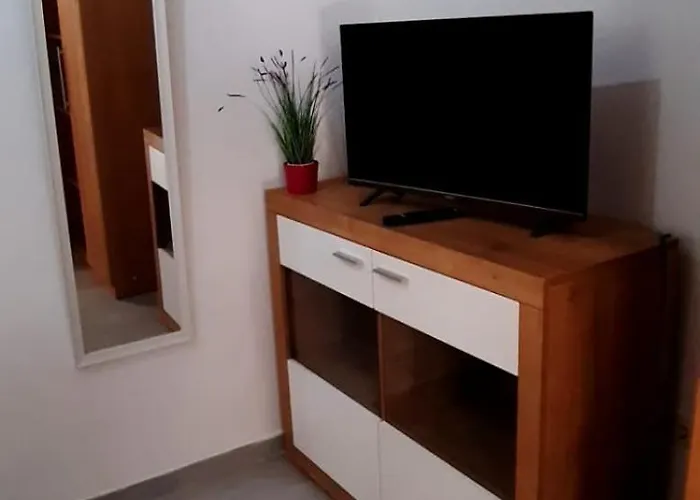 Ustavdic דירה קורצולה