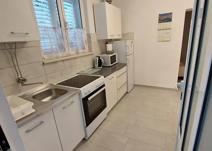 דירה Ustavdic קורצולה